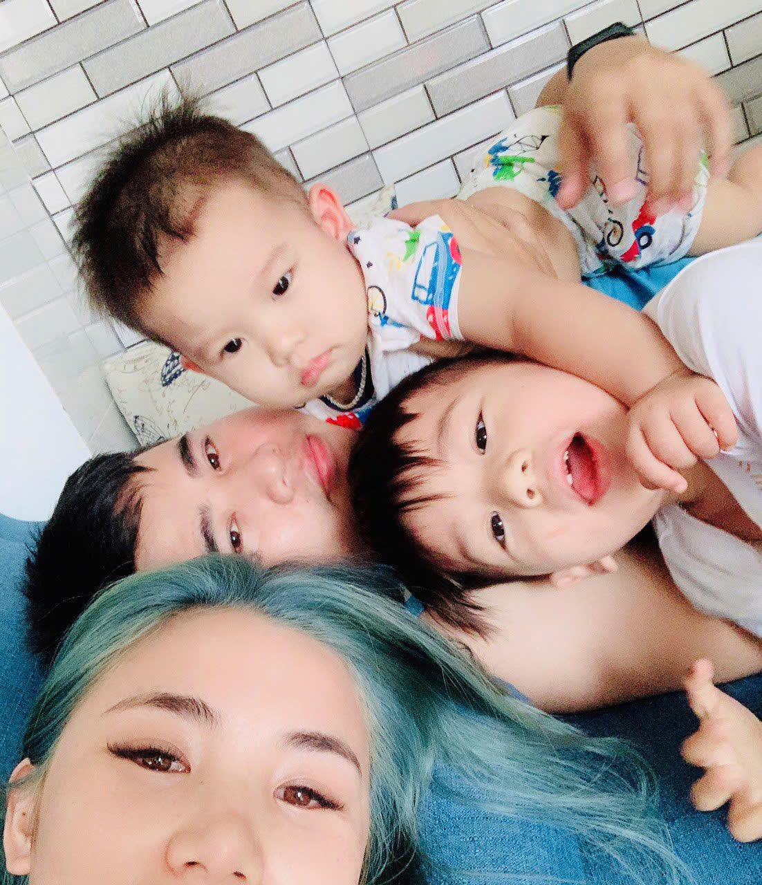 Anh Mỹ và Vợ